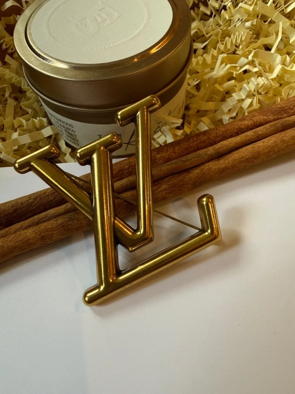 Fashion Jewelry Gold Brooch - Picture 1 of 4